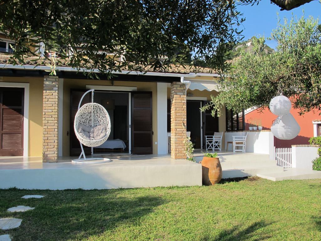 Seafront Calista Beach House With Garden Glyfada (Corfu) Exterior foto