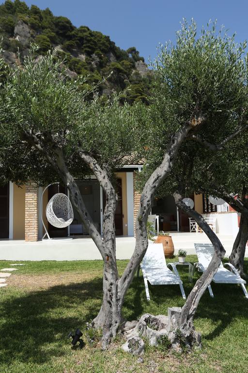 Seafront Calista Beach House With Garden Glyfada (Corfu) Exterior foto